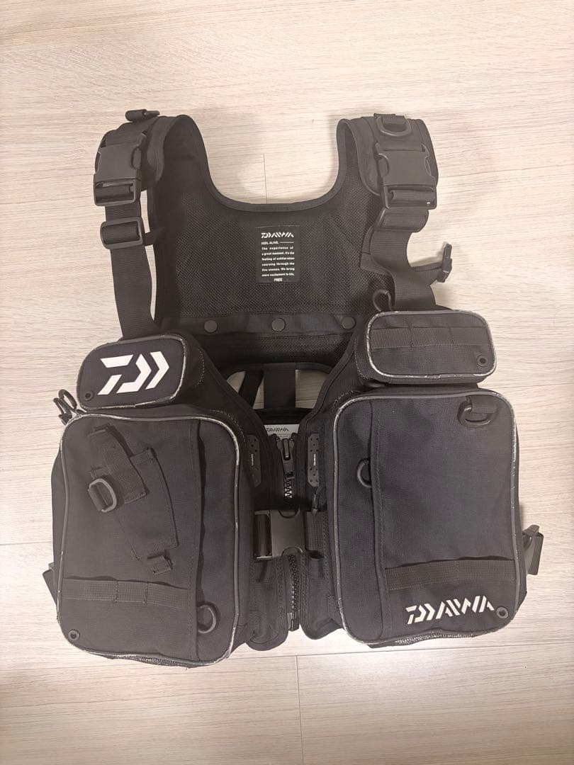 Daiwa ダイワ　フローティングベスト