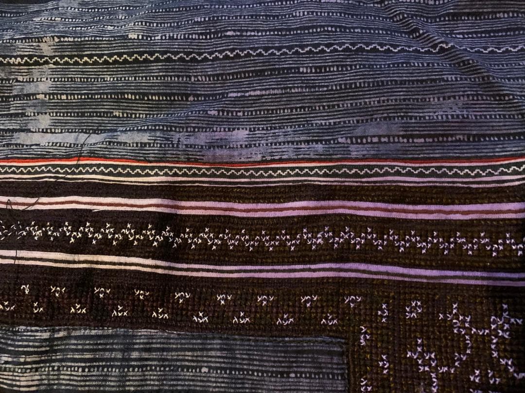 ベトナム サパ 民族 藍染 刺繍 大判マルチカバー　布