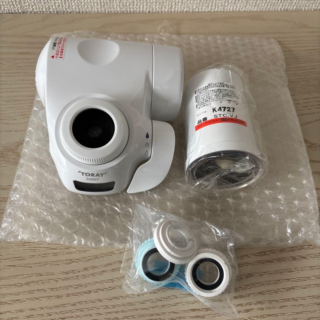 【新品】東レ トレビーノ家庭用浄水器ス ーパースリム 607V＋カートリッジ4個