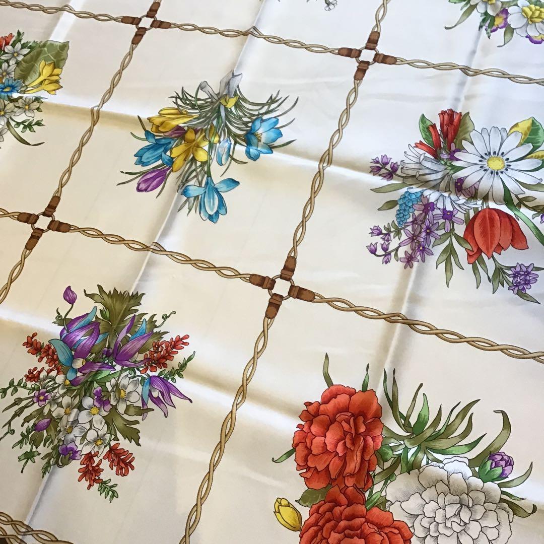 グッチ　GUCCI フローラ　シルク　スカーフ　オールドグッチ　ビンテージ　茶