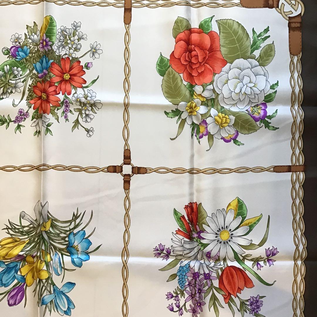 グッチ　GUCCI フローラ　シルク　スカーフ　オールドグッチ　ビンテージ　茶