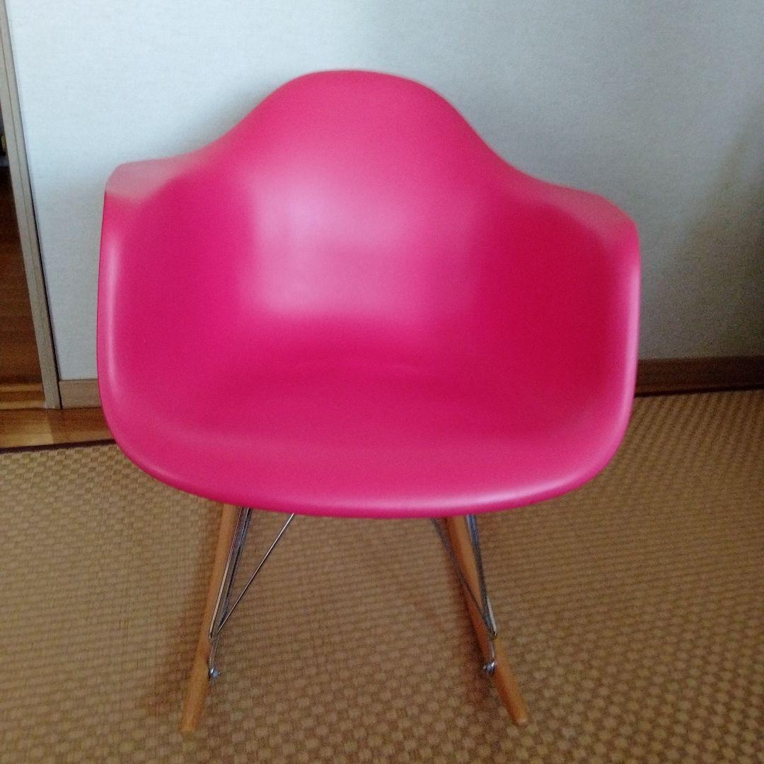 イームズチェア　ロッキングチェアー　ユラユラ揺れる椅子　シェル　木製　赤　北欧