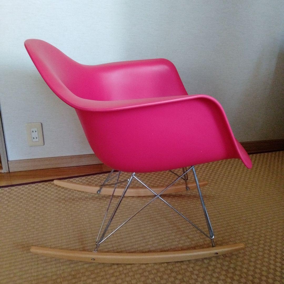 イームズチェア　ロッキングチェアー　ユラユラ揺れる椅子　シェル　木製　赤　北欧