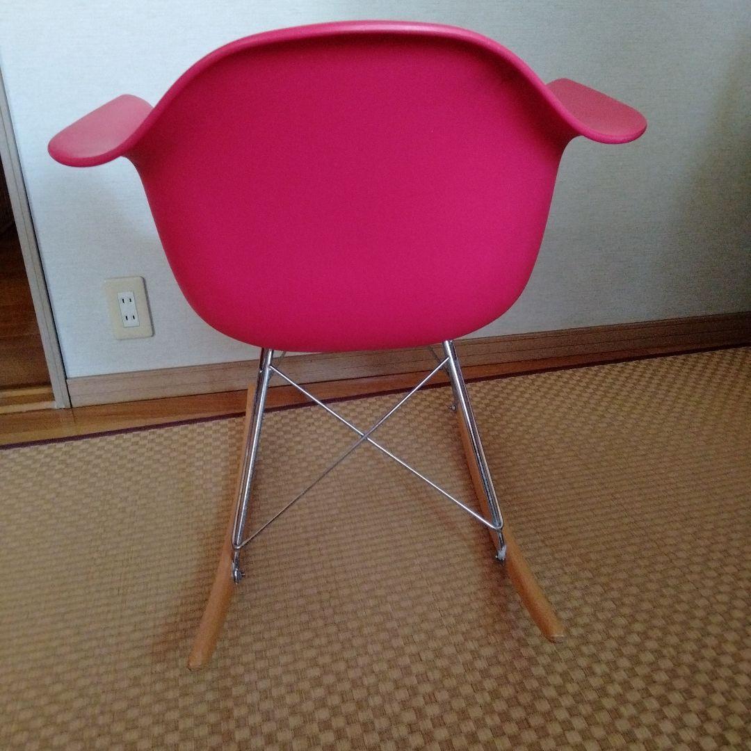 イームズチェア　ロッキングチェアー　ユラユラ揺れる椅子　シェル　木製　赤　北欧