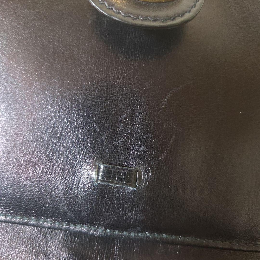 GUCCI ブラック GGパターン 二つ折り財布