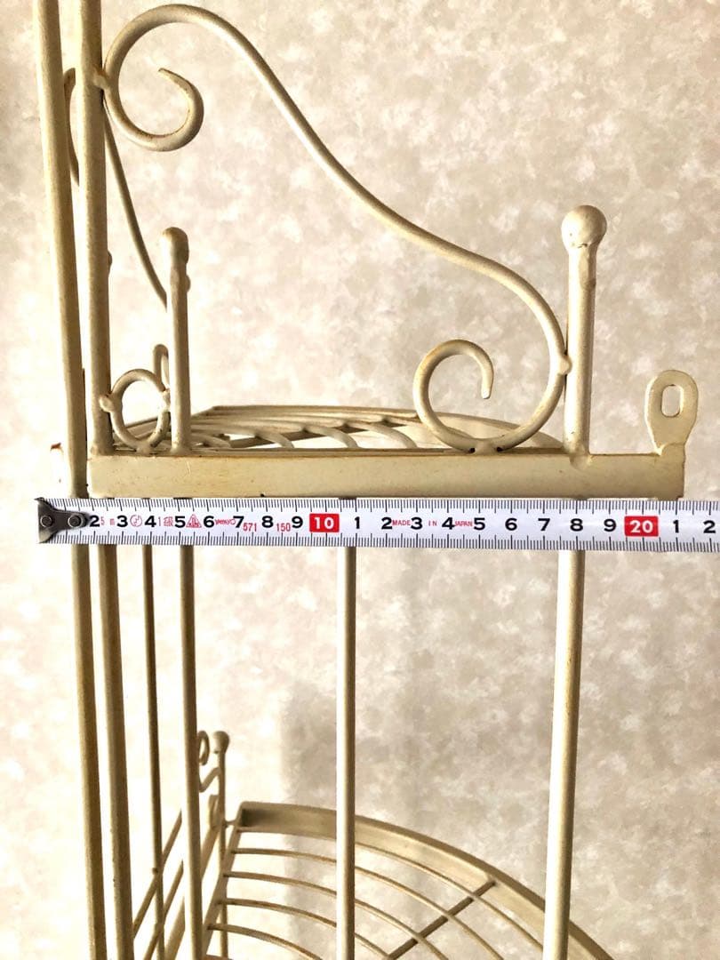 アンティーク風コーナーシェルフ　敷物付き