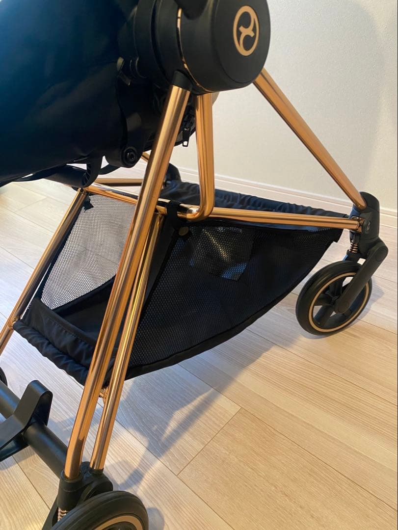 サイベックスミオス　ホワイトシートカバー ローズゴールドフレーム ベビーカー