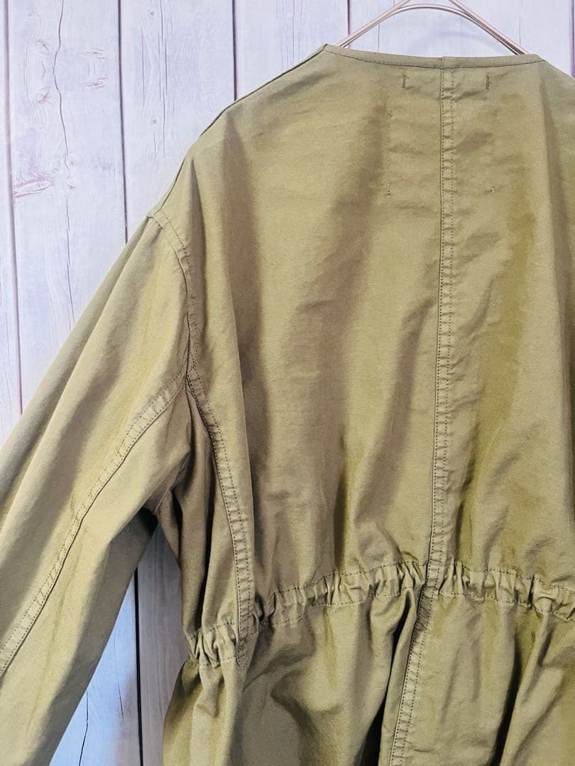 美品 ピュアルセシン ノーカラーミリタリーブルゾン フリー カーキ pual