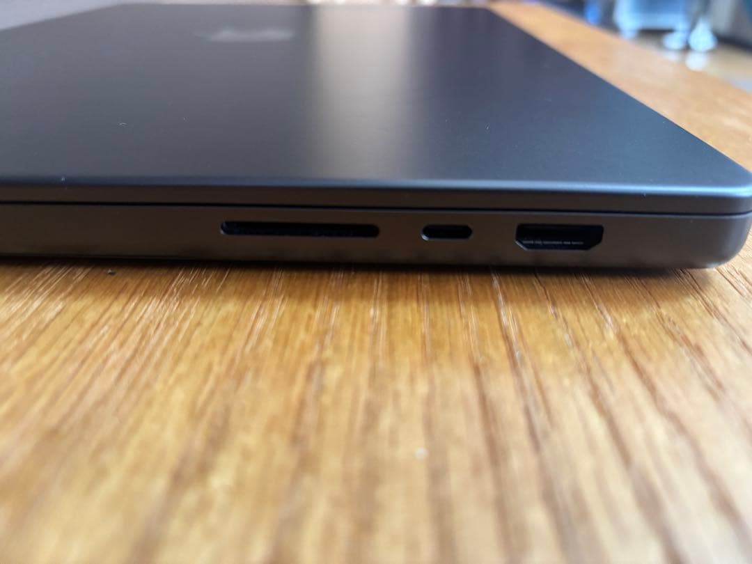 【美品】MacBook Pro M3 36GB 1TB 16インチ