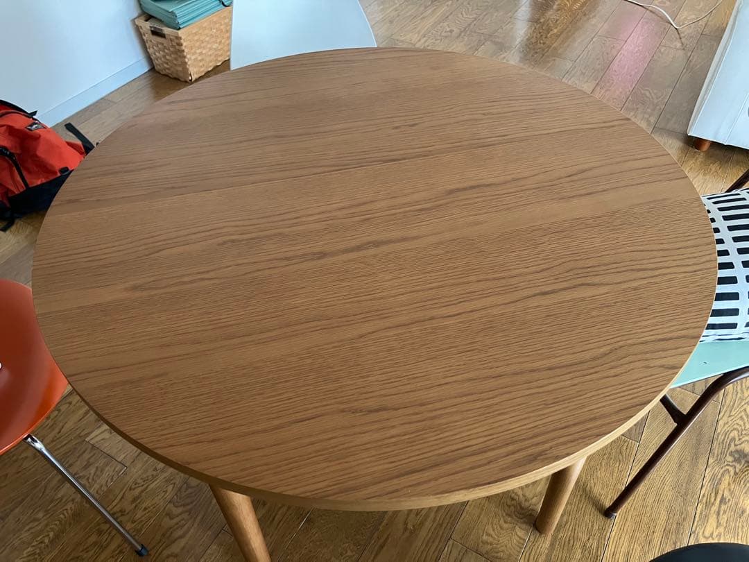 unico kirp (キルプ)木製 円形ダイニングテーブル