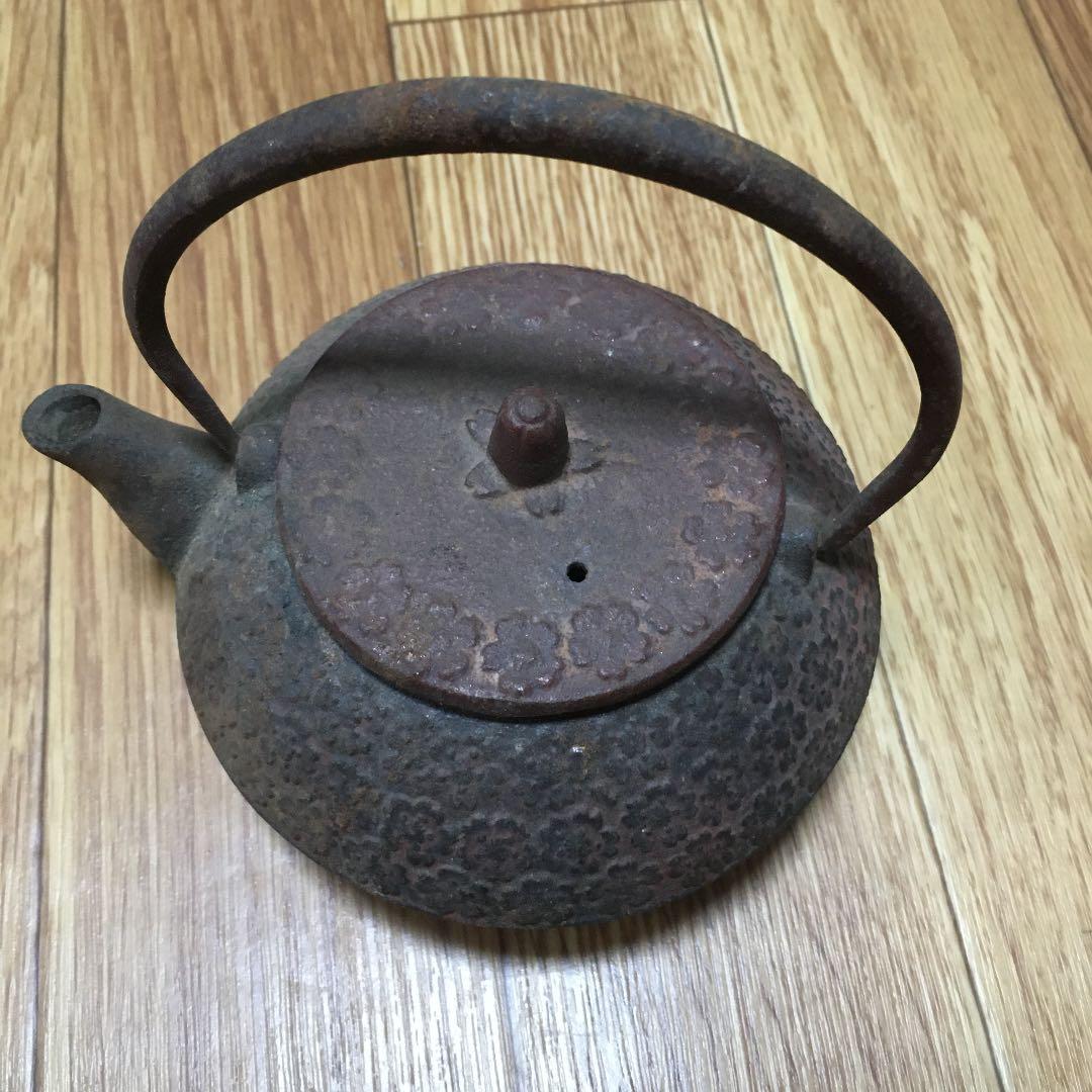 1005 鉄器 鉄瓶 小 花 桜 梅 ミニチュア その2