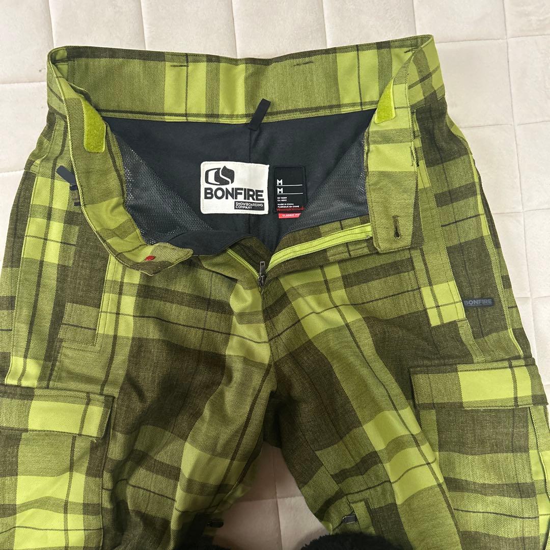 スノーボードウェア　Mサイズ 上:SUB 下:BONFIRE