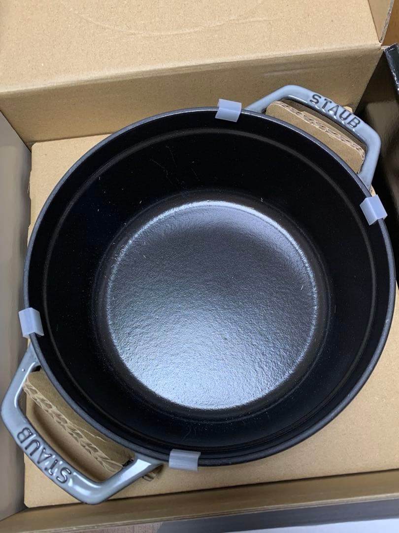 新品　ストウブ Staub ピコ　ココット　ラウンド　グレー　22㎝