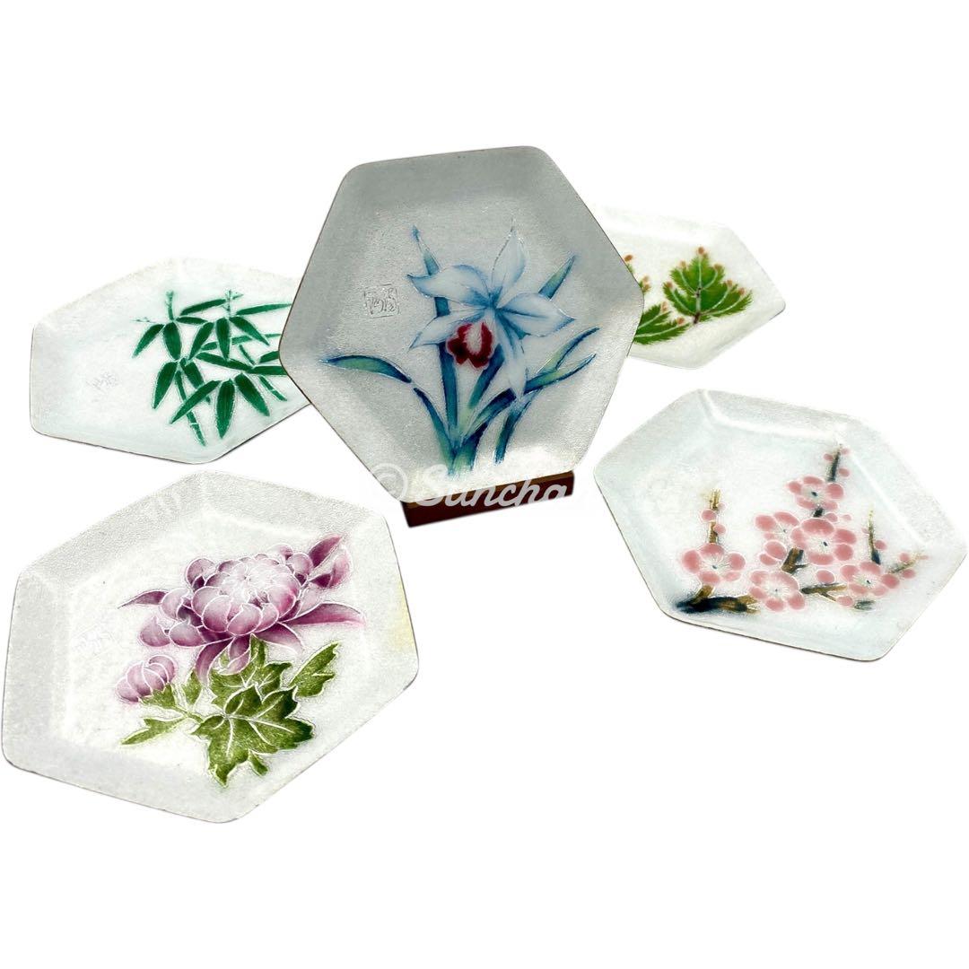 【未使用品】 尚美堂 七宝焼 六角皿五枚セット 専用箱 専用台付 松竹梅 銘々皿