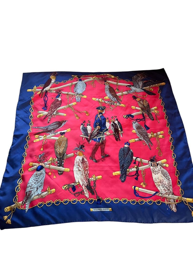 HERMÈS シルクスカーフ