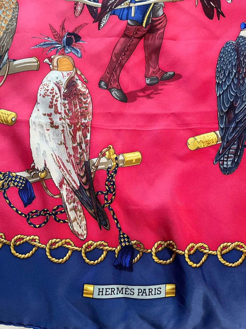 HERMÈS シルクスカーフ