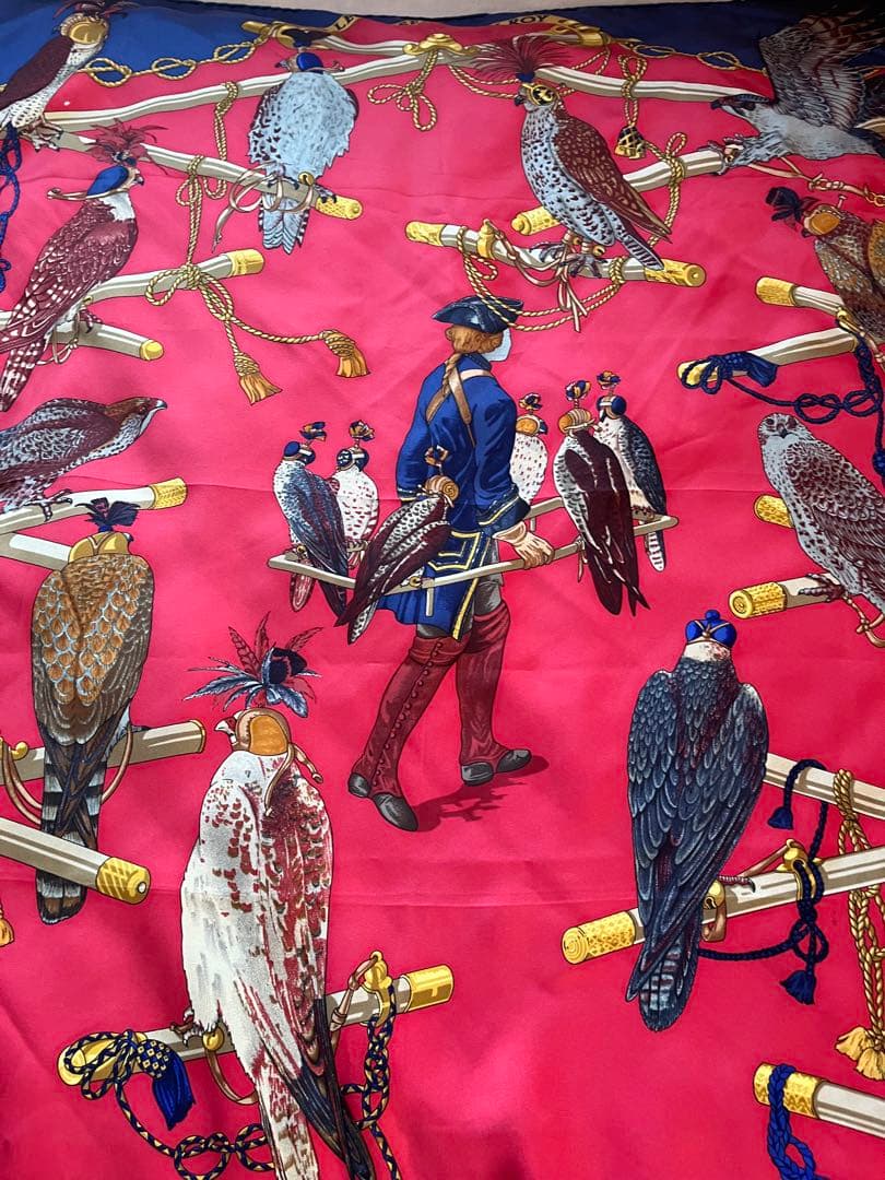 HERMÈS シルクスカーフ