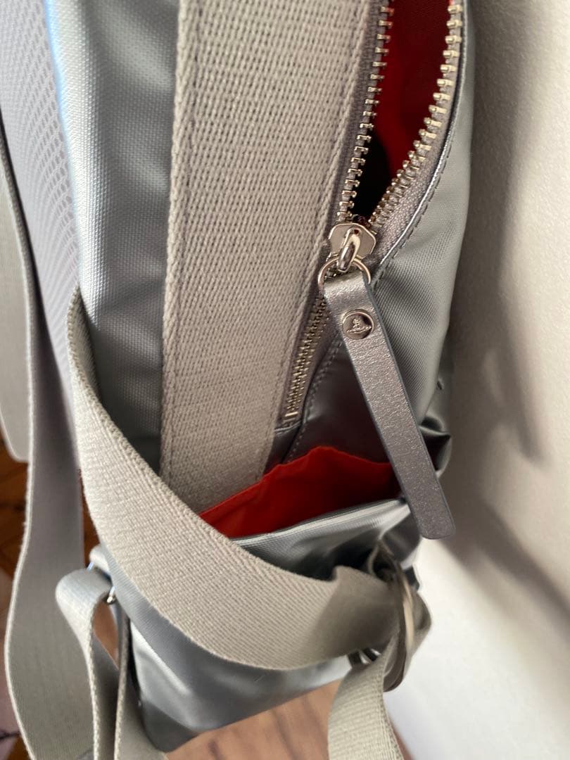 ヴィヴィアンウエストウッド　シルバーリュック