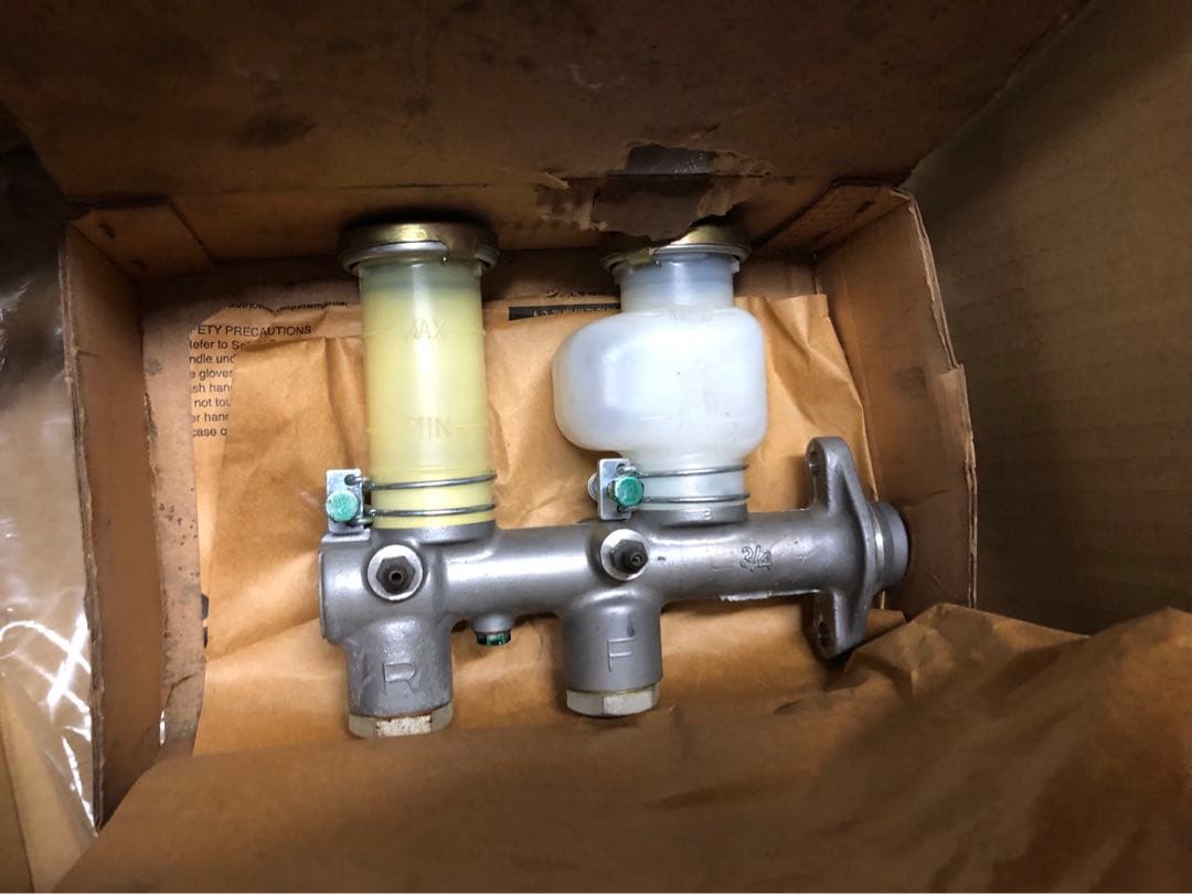 日産　旧車　ブレーキマスターシリンダー 3/4 トキコ