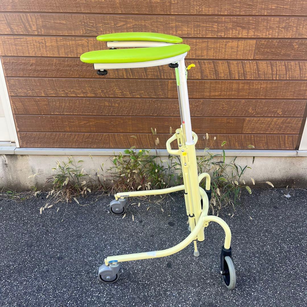 日進医療器 トレウォークスリム 室内用歩行器