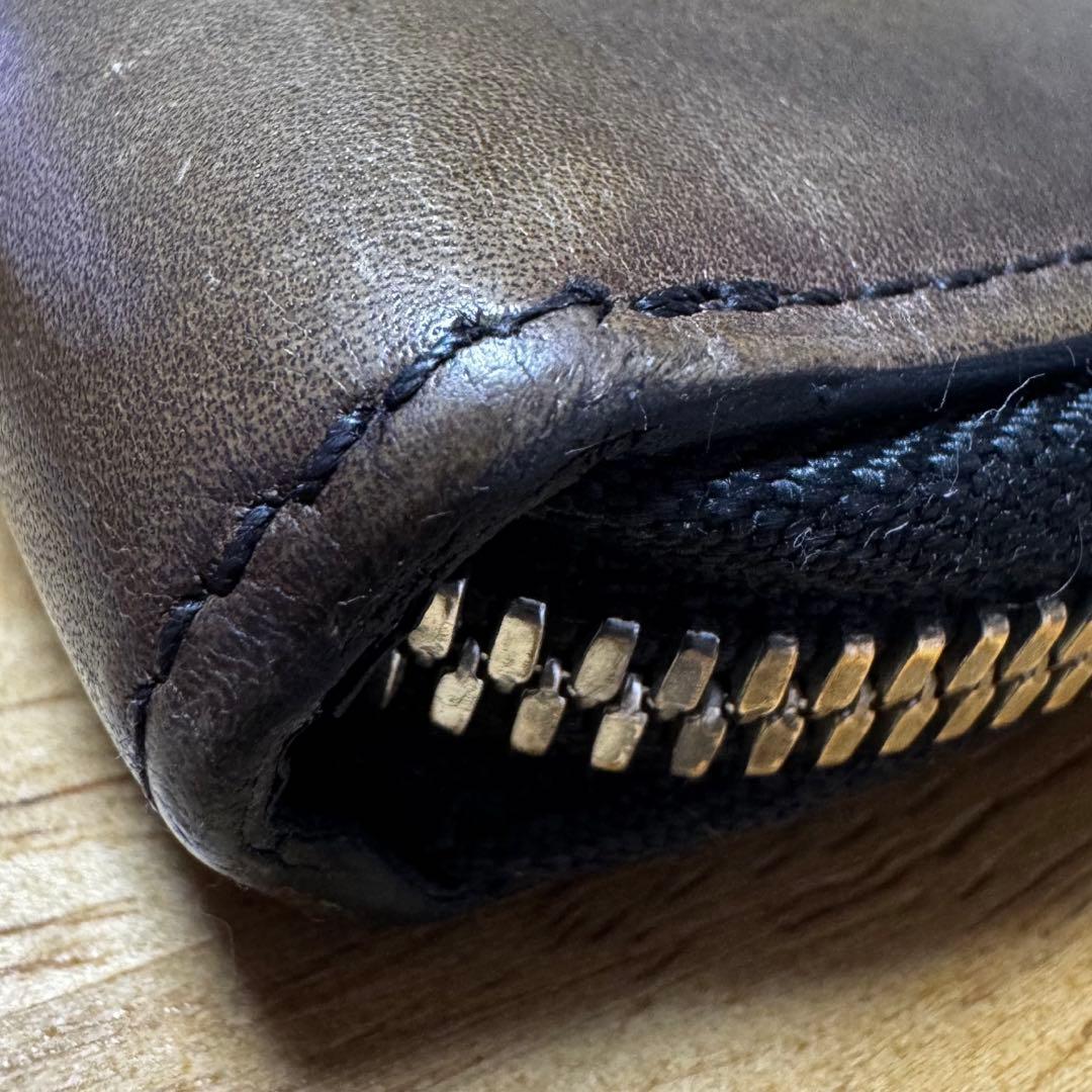 【人気モデル】ベルルッティ イタウバスクエア スクリットレザー ジップウォレット