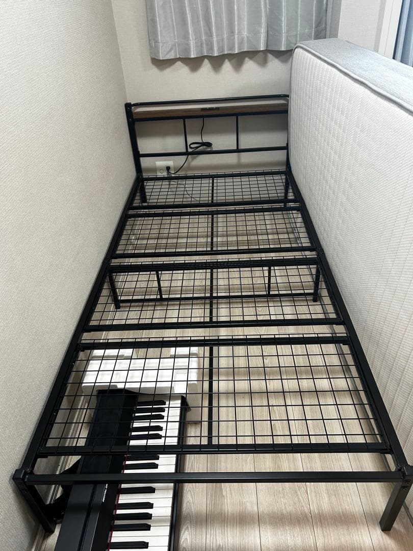 送料込み　シングルベッド➕フレームセット