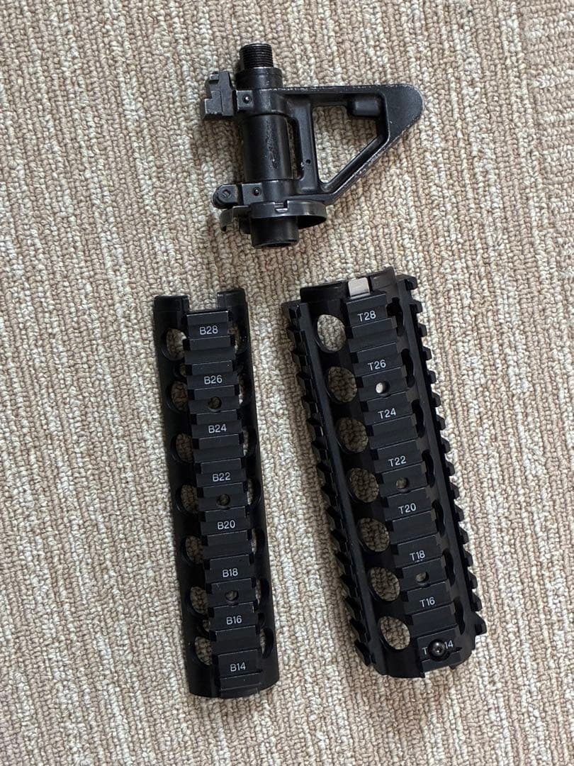 東京マルイ　M4 AR 固定ストック　電動ガン 多弾マガジン3本付