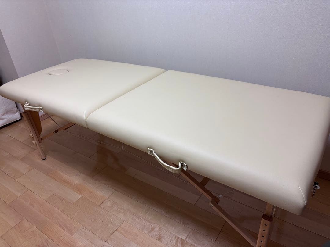 施術ベッド折りたたみベッド クリーム色 合成皮革