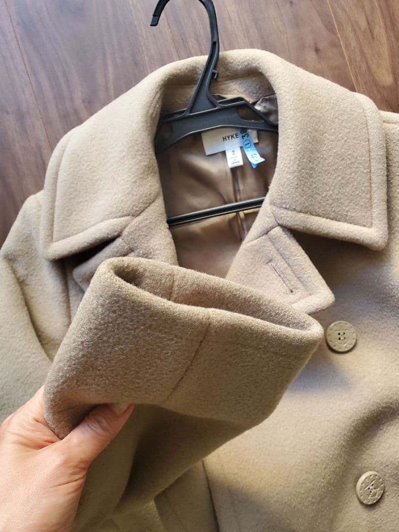 年始【最終値下げ】美品　hykeのロングコートです。