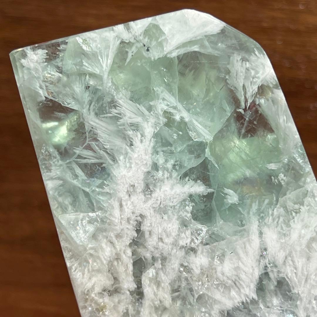 ✳️密集した神秘的な美麗フェザーと透明度✨エンジェルフェザー フローライト 天然石