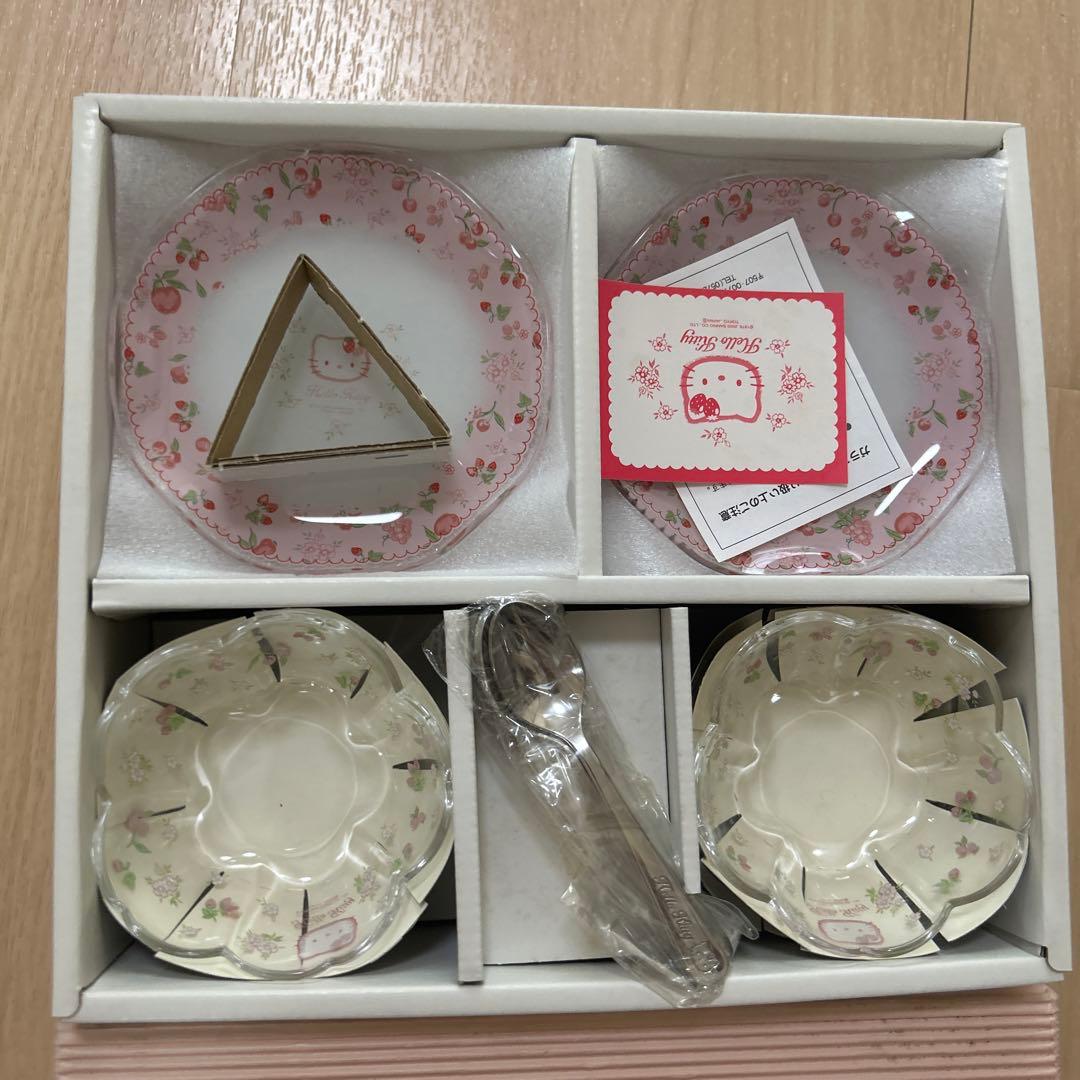 ハローキティー　　食器セット