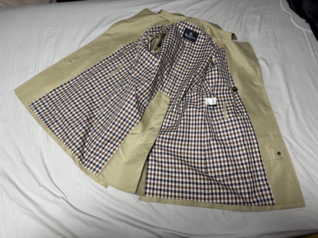 アクアスキュータム　Aquascutum