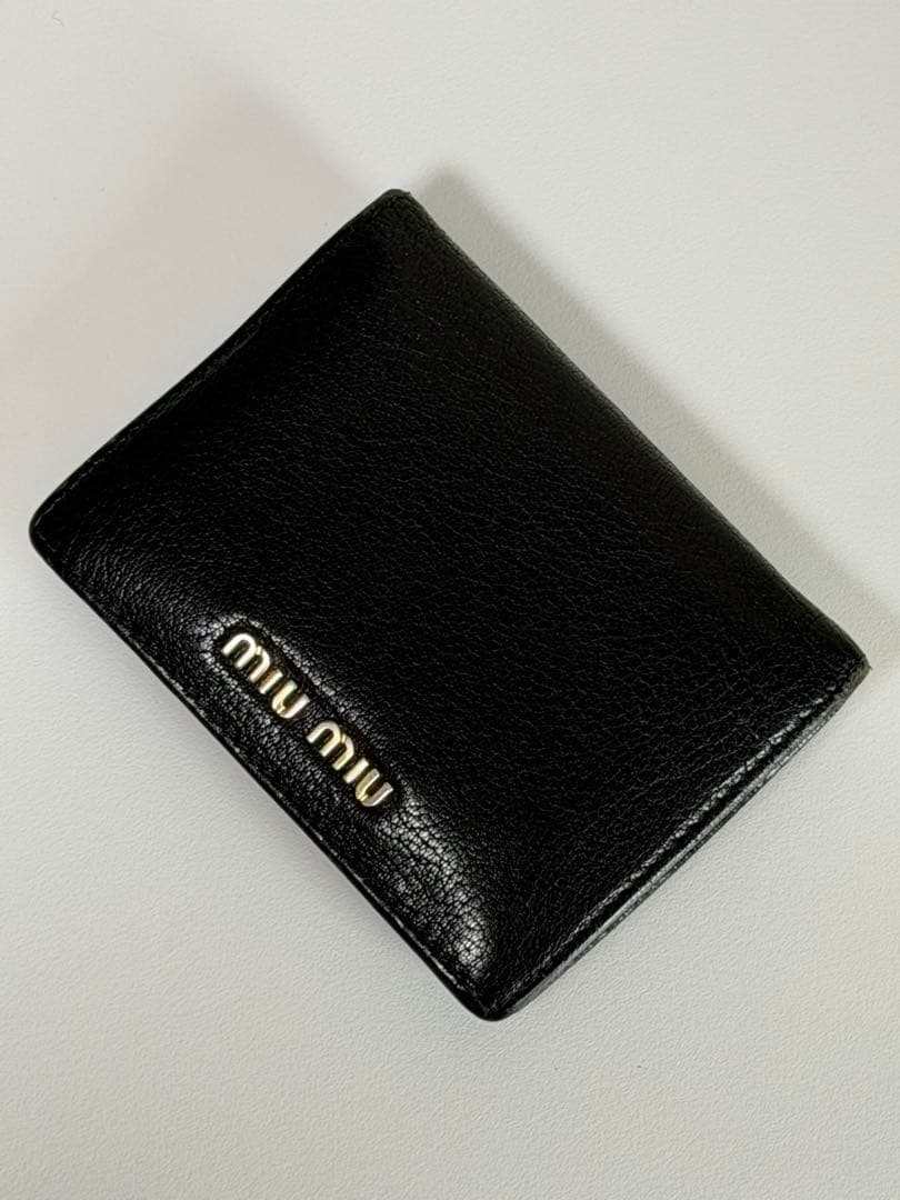H*.様 MIU MIU ブラックレザー 二つ折り財布 美品
