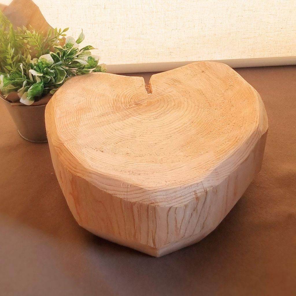 ナチュラルウッドのサイドテーブル 木の温もりとひのきの香り 椅子・花台