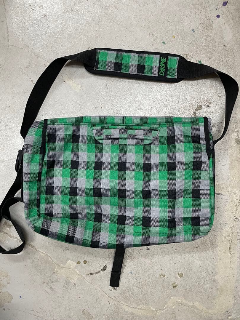 90s DAKINE ダカイン　メッセンジャーバック　チェック　y2k 緑　黒