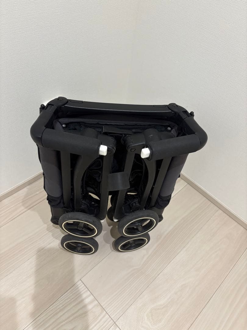 ポキット　折りたたみ式ベビーカー ブラック
