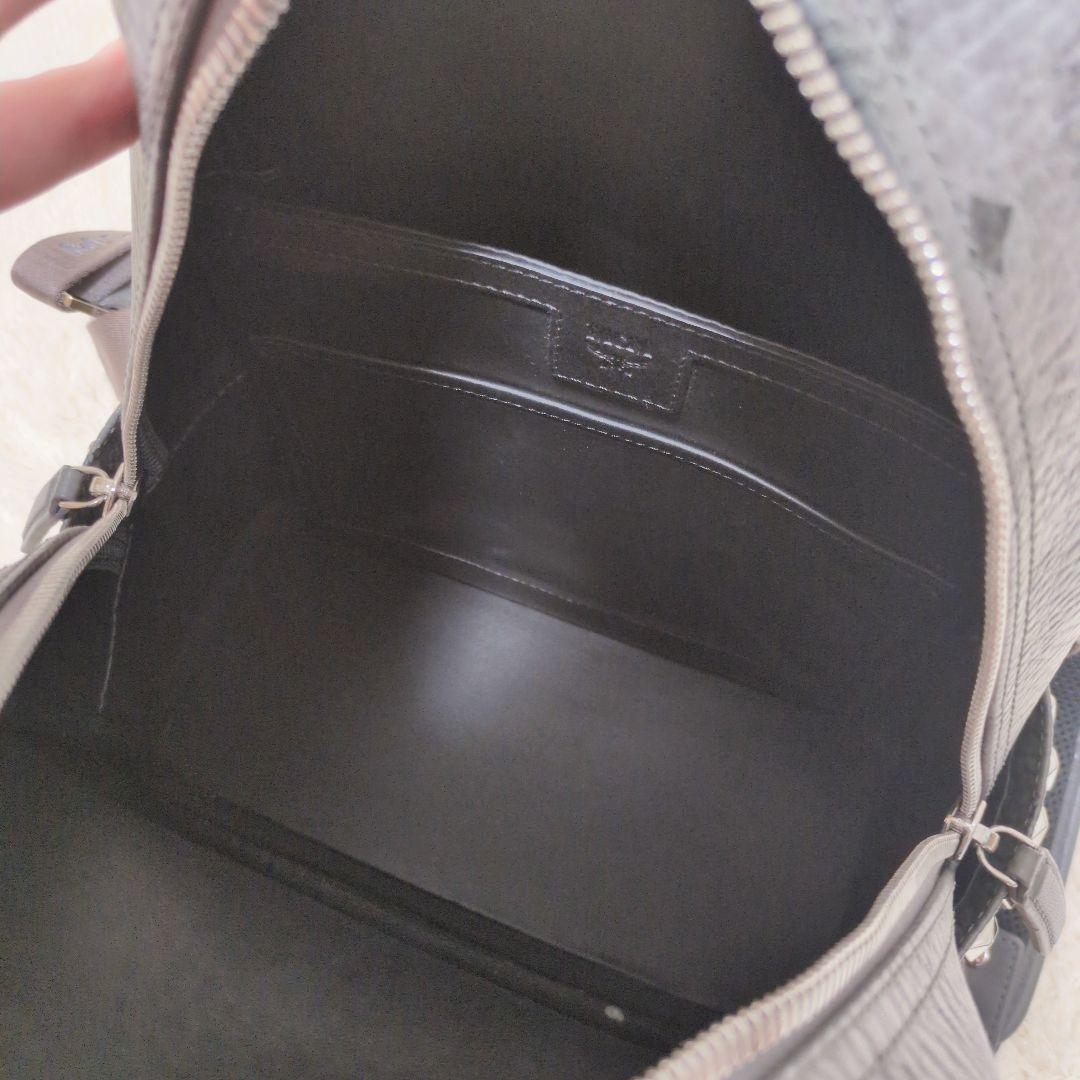 【あ】MCM リュックサック ヴィセトス スタッズ レザー グレー 地雷系