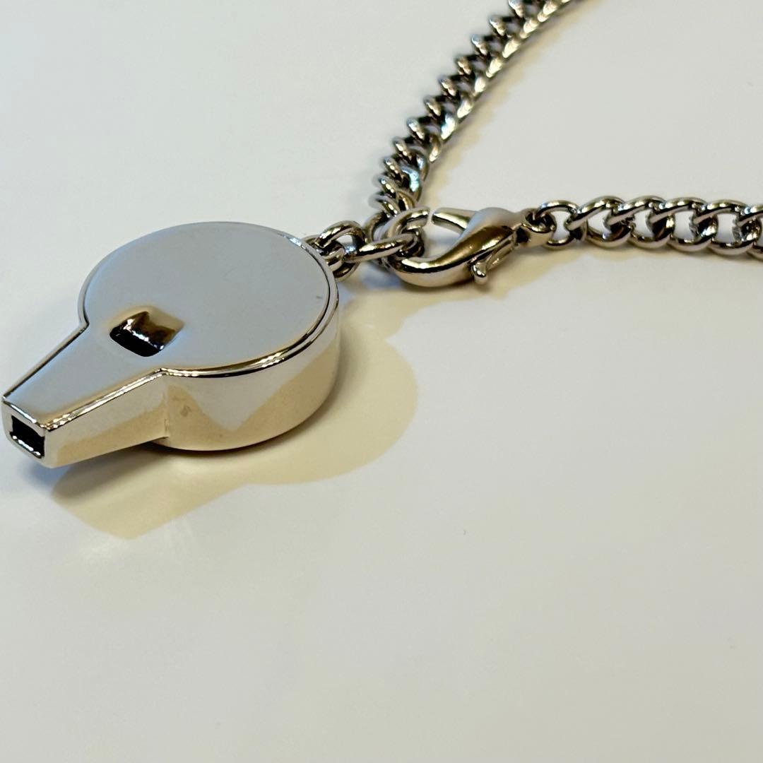 美品 CELINE セリーヌ ホイッスル チャーム キーホルダー 笛
