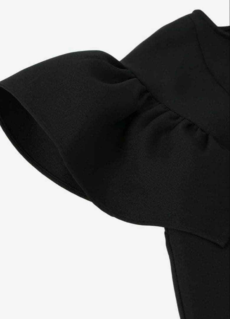 ほぼ新品　メゾンドドルチェmaison de Dolce. フィオーレトップス