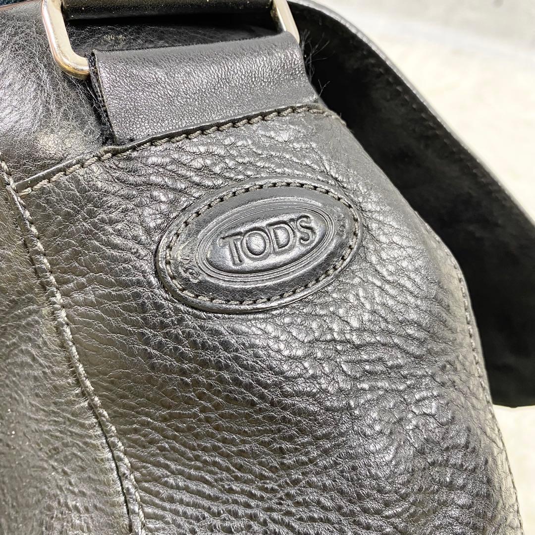 TOD’S トッズ　ショルダー　メッセンジャー　バッグ　A4 シボ革　ブラック
