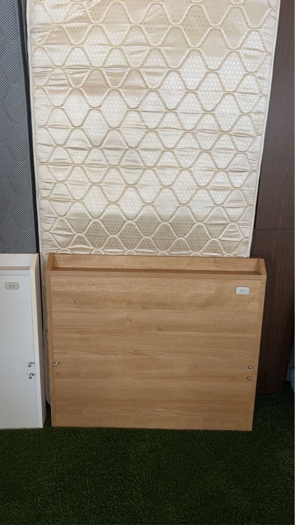 シングルベッドフレームとマットレスセット