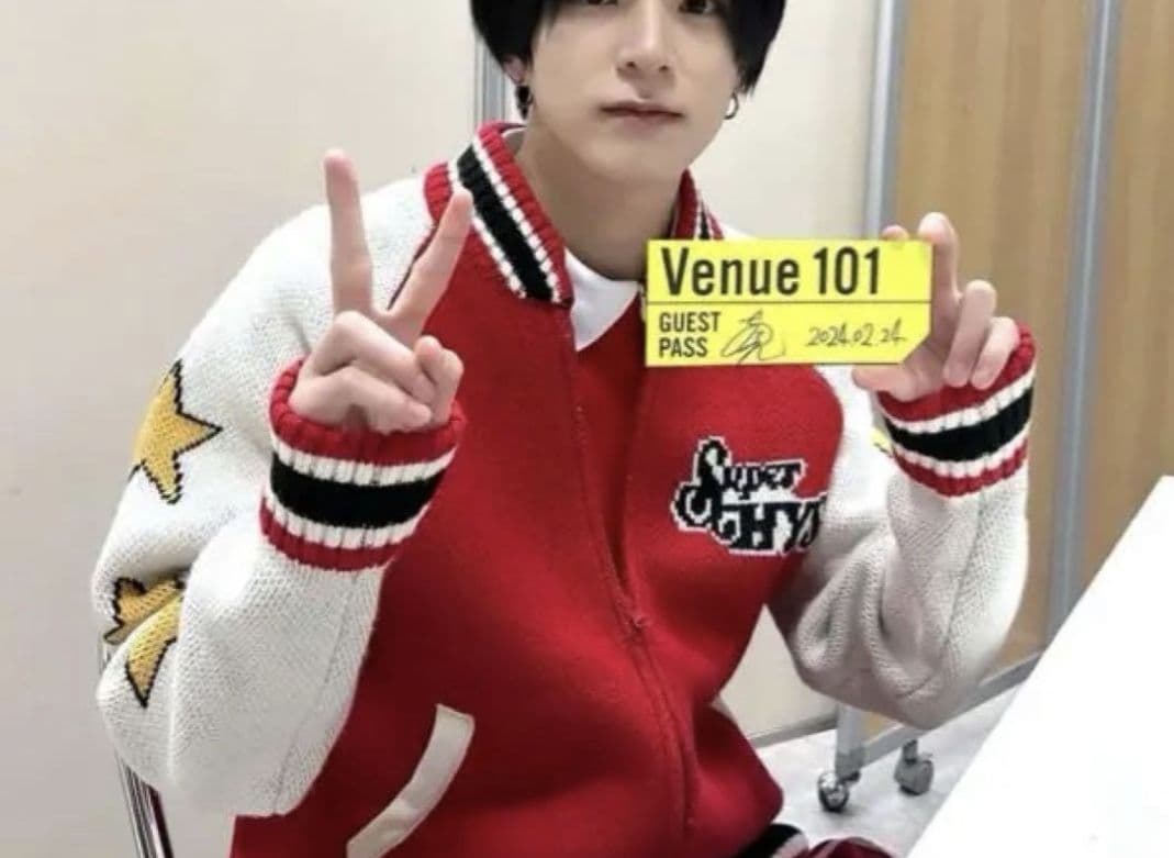 ⭐️HYS 星柄 ニット ジップジャケット ジャガード スタジャン風⭐️