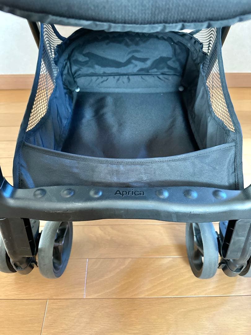 【極美品】Aprica カルーンエアーメッシュAC ベージュ 両対面式 軽量