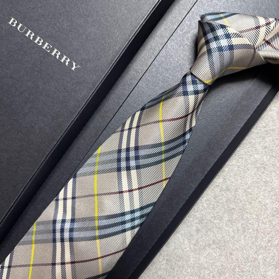 未使用保管品　バーバリーロンドン　ネクタイ　シルバー・青紺　ノバチェック柄