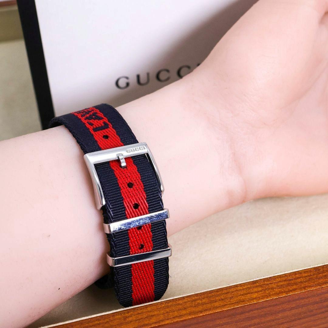 稼働 GUCCI 腕時計 トラ刺繍 Gタイムレス ネイビー タイガー 2110