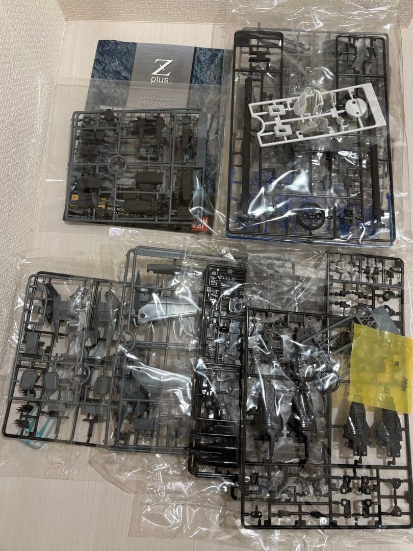 ①難あり 未組立ジャンクプラモデル ガンプラ・MG Zプラス HG ZZⅡ 他
