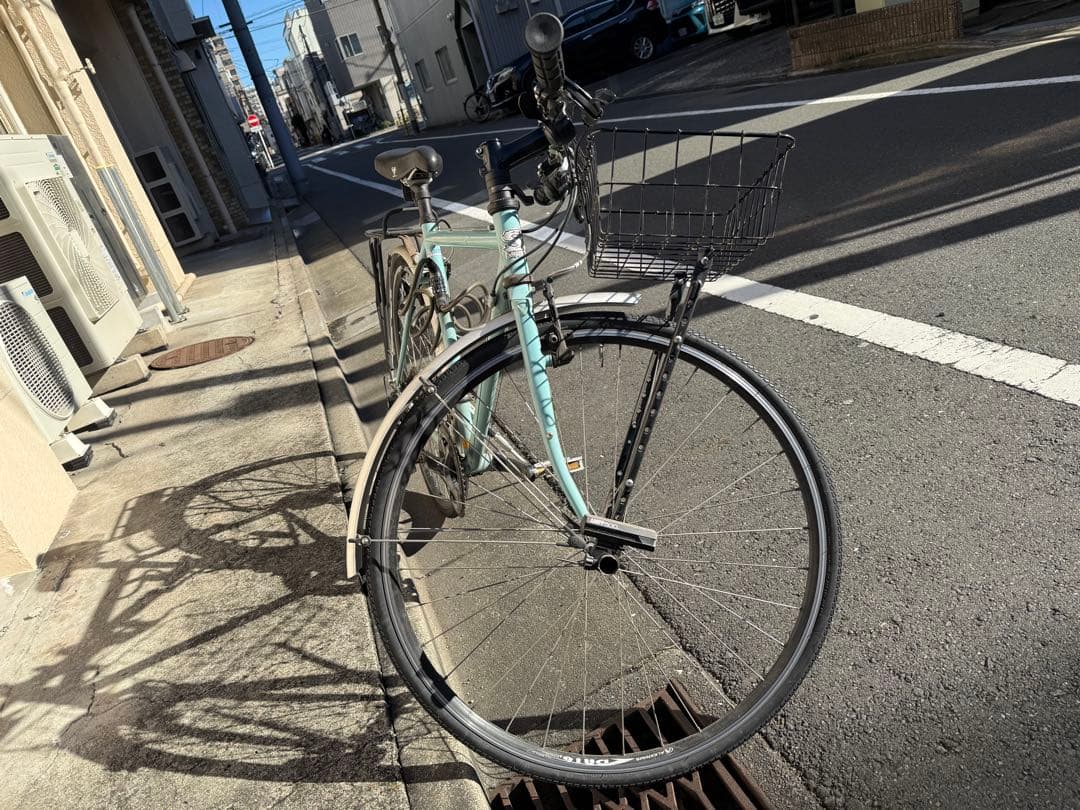 surlyクロスバイク ミントグリーン フロントバスケット付き