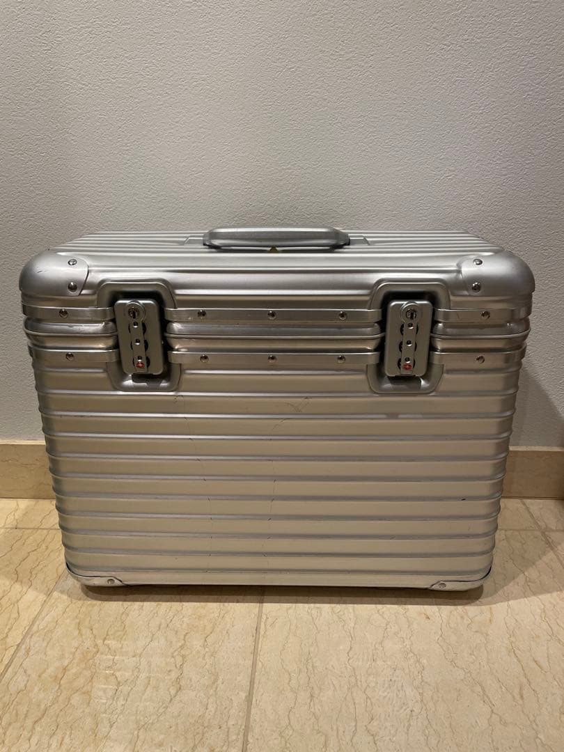 Rimowa スーツケース　パイロット　2輪