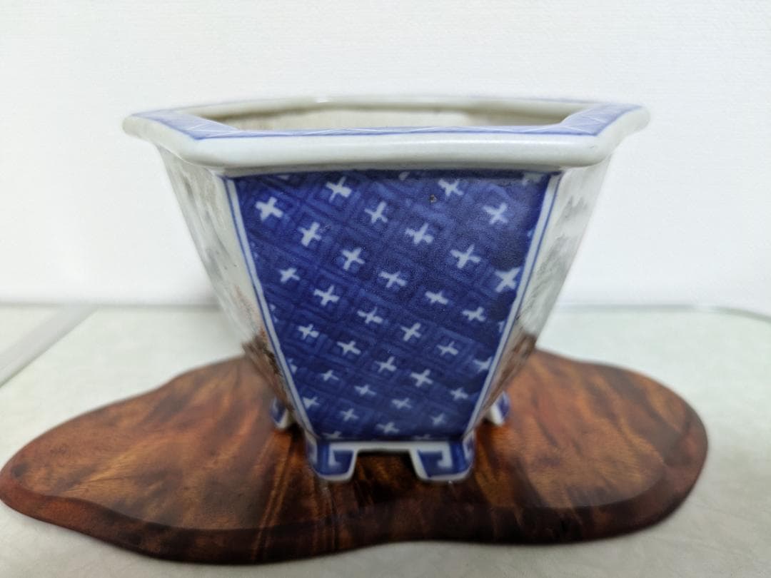 青絵柿山水図六角盆栽鉢／蘭鉢　落款有/作者年代不明　幅12㎝×高8.3㎝