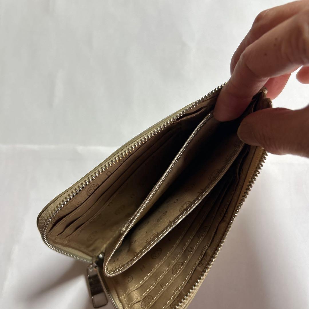 サロンドアルファード　L字型財布